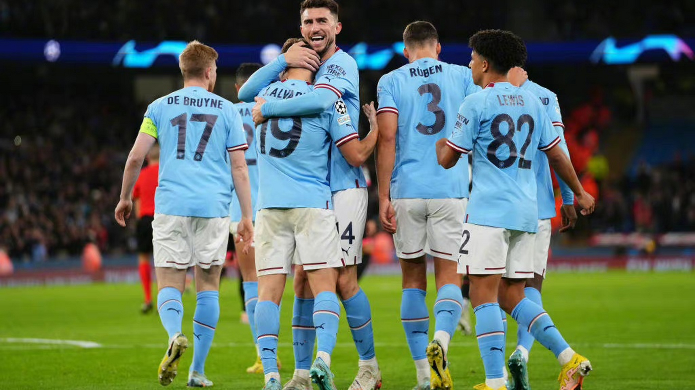 九游游戏中心-欧冠倒计时；塞维利亚集结日远射贴柱；细节引发关注；球迷炸锅；临场指挥获称赞的简单介绍